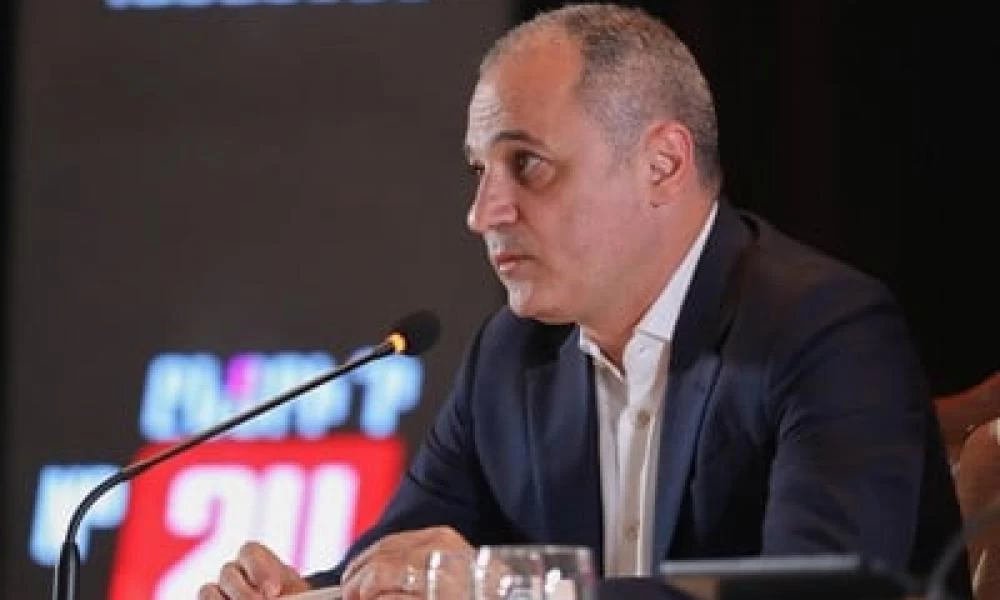 Αρμενία: «Αν ο Πασινιάν μείνει στην εξουσία, η σημαία μας θα αντικατασταθεί από την τουρκική και την αζέρικη»